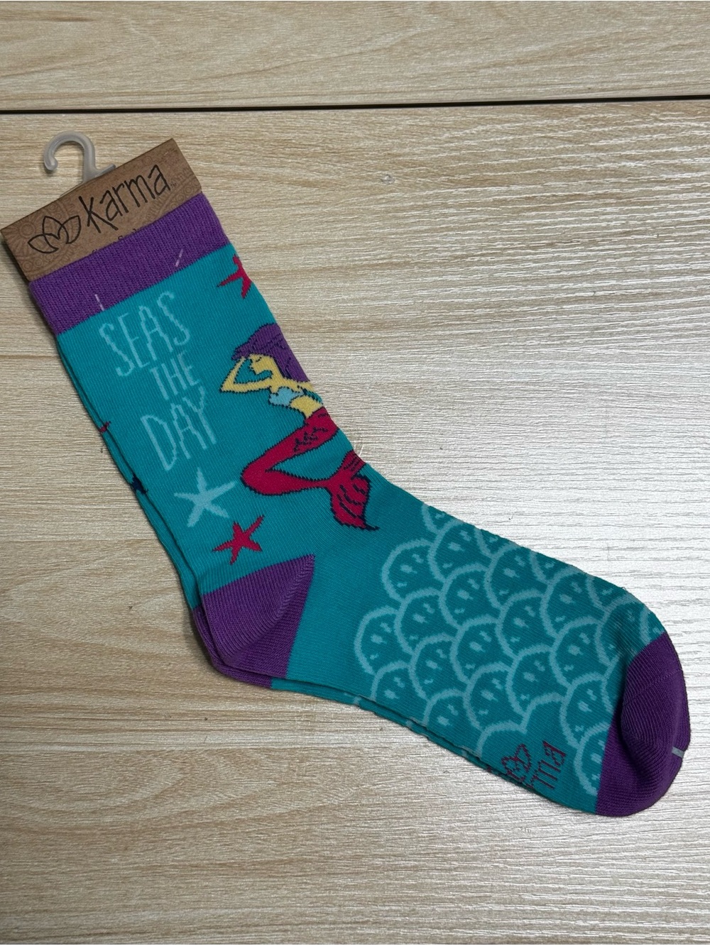 🧜🏼♀️ Karma Teal 'Seas The Day' Novelty Mermaid Socks